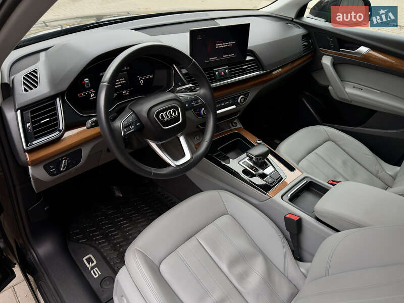 Позашляховик / Кросовер Audi Q5 2021 в Рівному