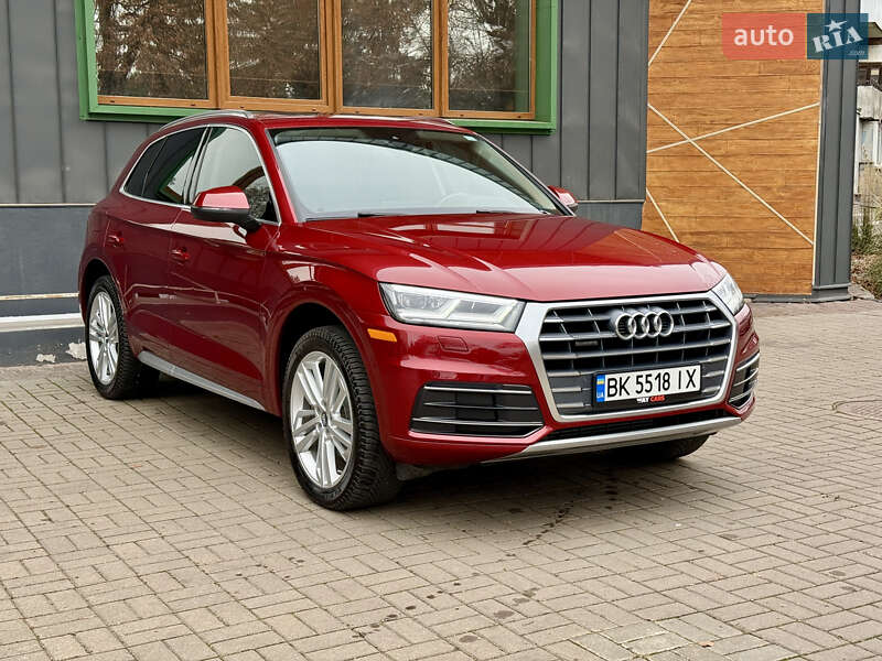Внедорожник / Кроссовер Audi Q5 2018 в Ровно