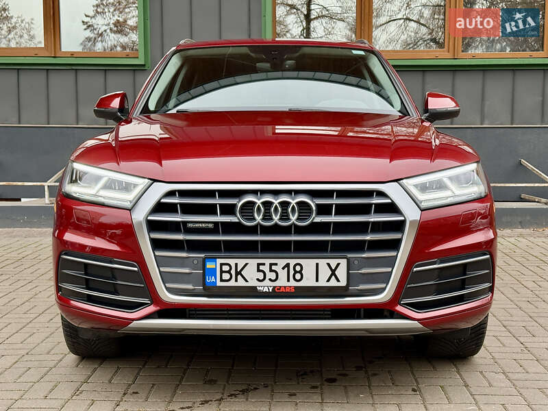 Внедорожник / Кроссовер Audi Q5 2018 в Ровно