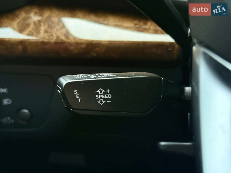 Внедорожник / Кроссовер Audi Q5 2018 в Ровно