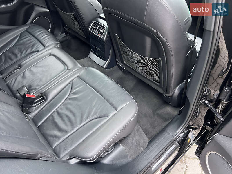 Внедорожник / Кроссовер Audi Q5 2017 в Нововолынске