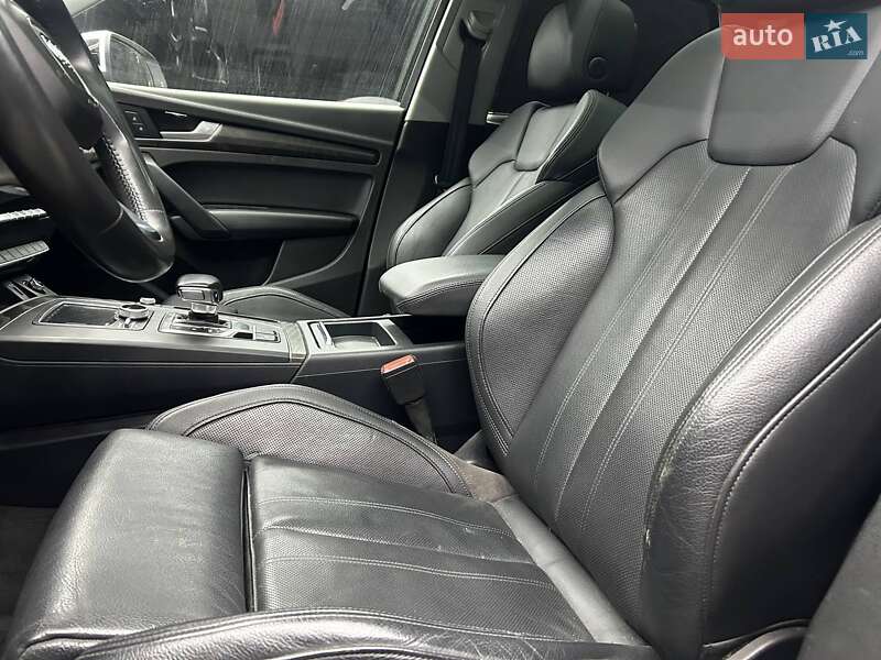 Позашляховик / Кросовер Audi Q5 2018 в Чернівцях