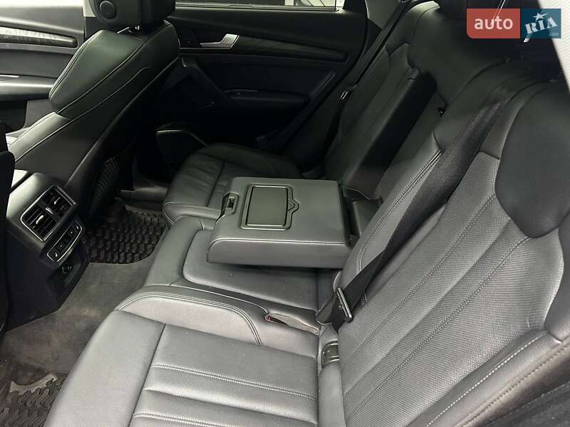 Позашляховик / Кросовер Audi Q5 2018 в Чернівцях