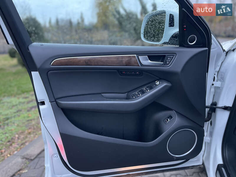 Позашляховик / Кросовер Audi Q5 2016 в Луцьку фото 23 Позашляховик / Кросовер Audi Q5 2016 в Луцьку