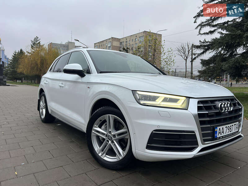 Позашляховик / Кросовер Audi Q5 2017 в Вінниці