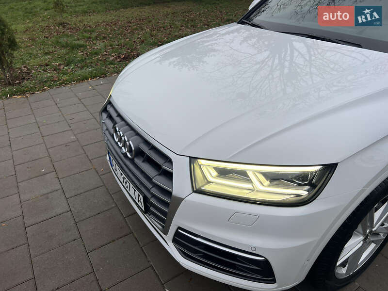 Позашляховик / Кросовер Audi Q5 2017 в Вінниці