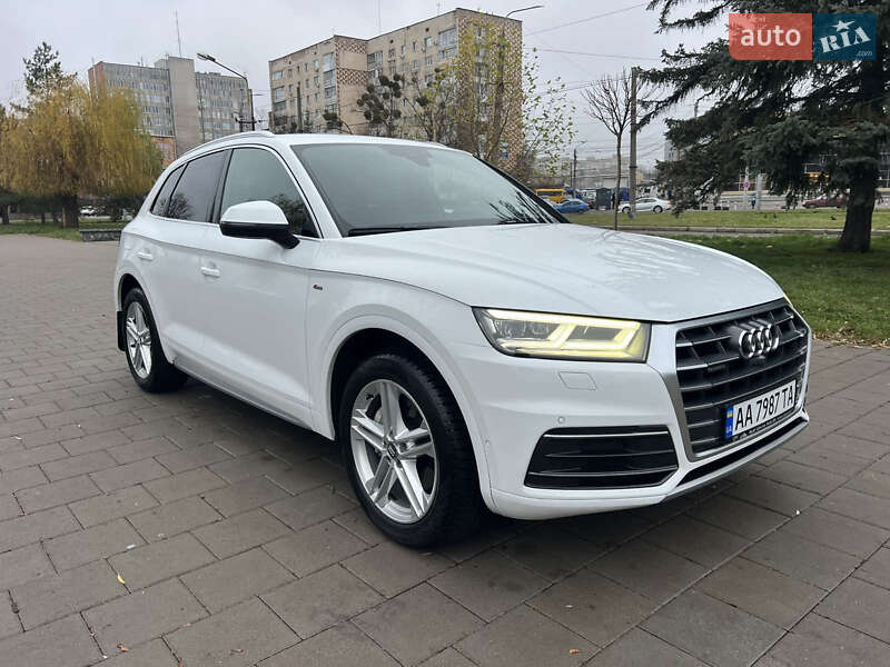 Позашляховик / Кросовер Audi Q5 2017 в Вінниці
