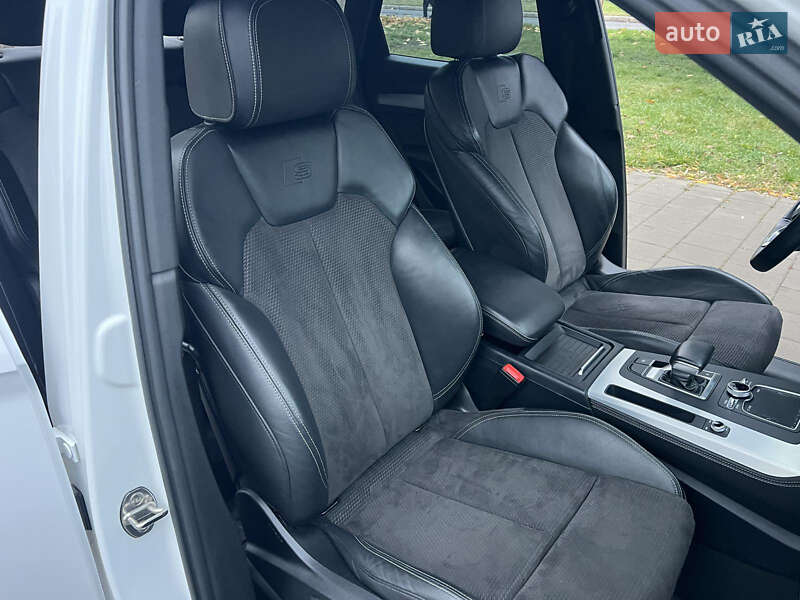 Позашляховик / Кросовер Audi Q5 2017 в Вінниці