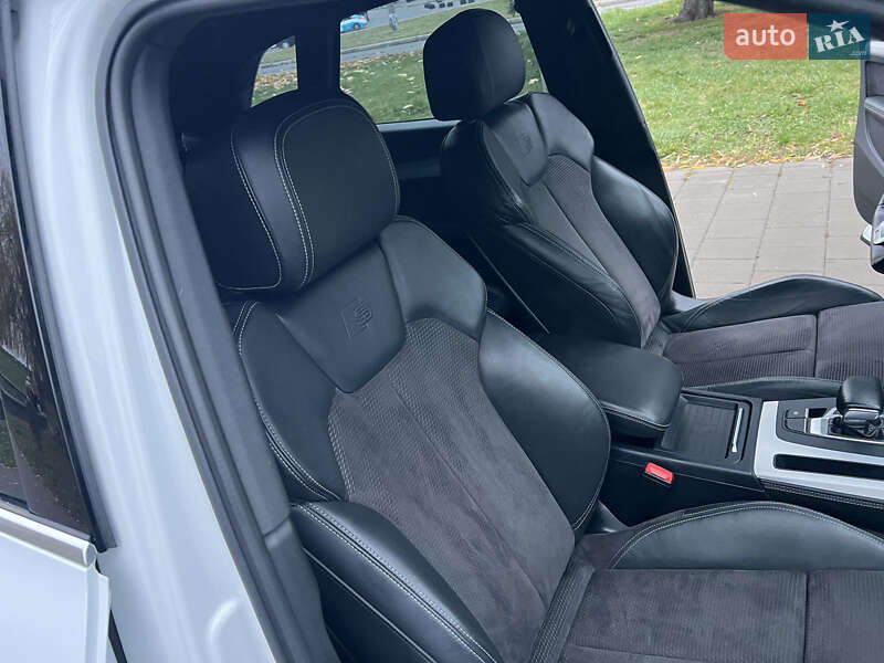 Позашляховик / Кросовер Audi Q5 2017 в Вінниці