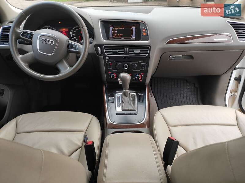 Позашляховик / Кросовер Audi Q5 2011 в Кривому Розі