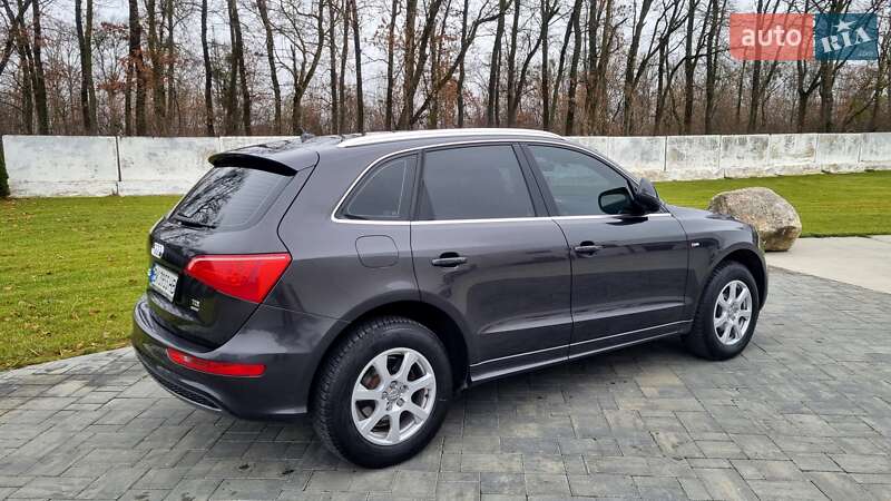 Внедорожник / Кроссовер Audi Q5 2012 в Луцке