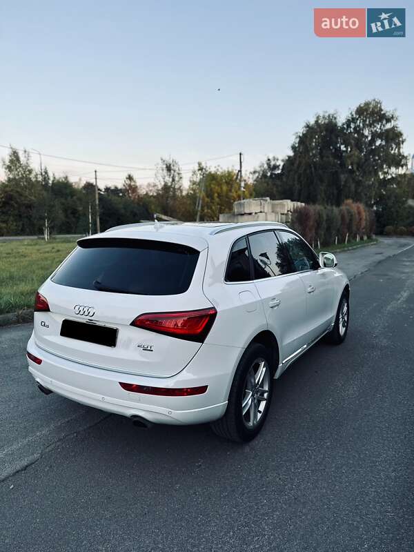 Внедорожник / Кроссовер Audi Q5 2014 в Шептицькому