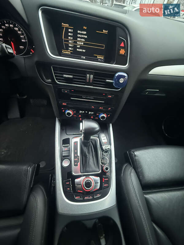 Позашляховик / Кросовер Audi Q5 2016 в Рівному