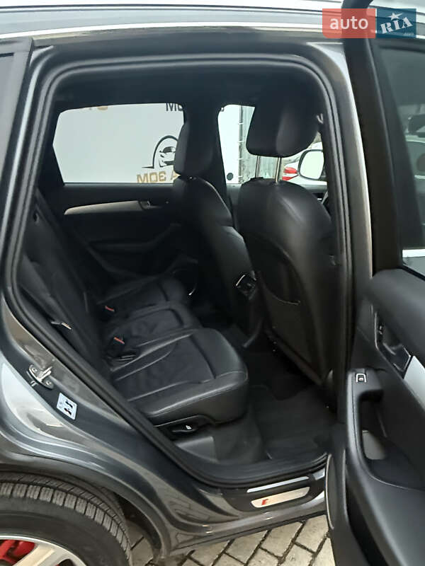 Позашляховик / Кросовер Audi Q5 2016 в Рівному