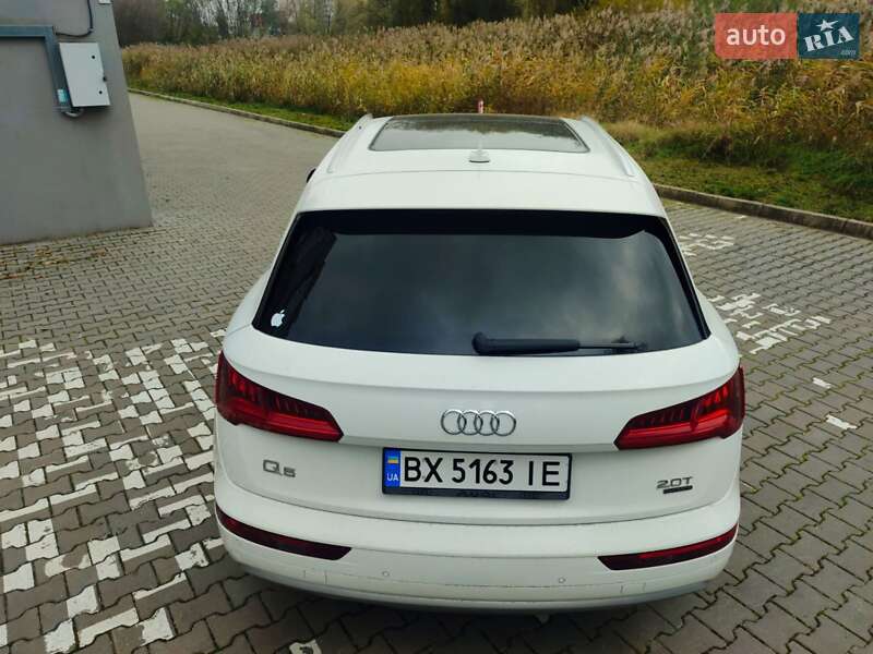 Внедорожник / Кроссовер Audi Q5 2018 в Хмельницком