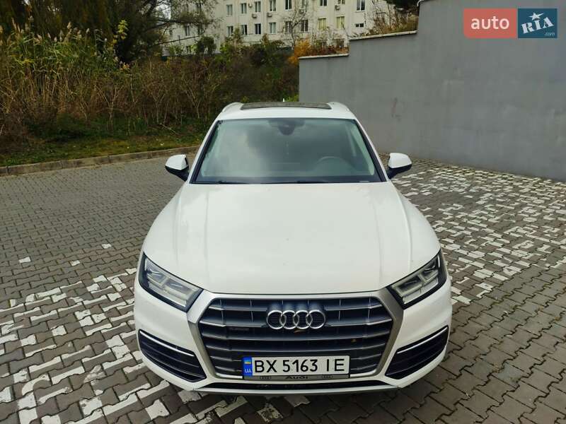 Внедорожник / Кроссовер Audi Q5 2018 в Хмельницком