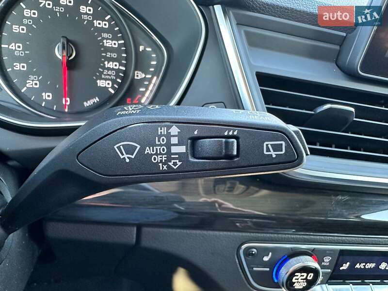 Внедорожник / Кроссовер Audi Q5 2020 в Киеве