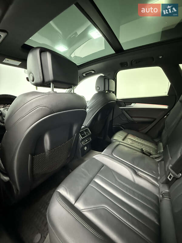 Позашляховик / Кросовер Audi Q5 2017 в Одесі