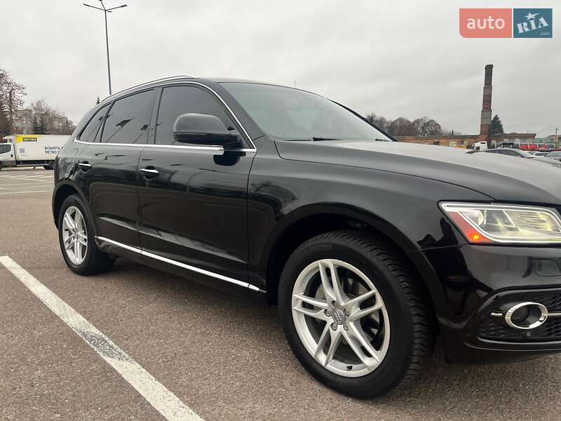 Позашляховик / Кросовер Audi Q5 2015 в Житомирі