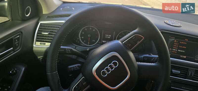 Внедорожник / Кроссовер Audi Q5 2011 в Одессе