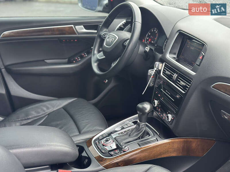 Внедорожник / Кроссовер Audi Q5 2015 в Дубно