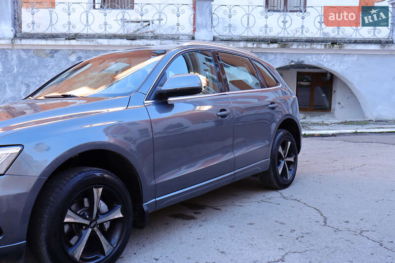 Позашляховик / Кросовер Audi Q5 2013 в Тернополі