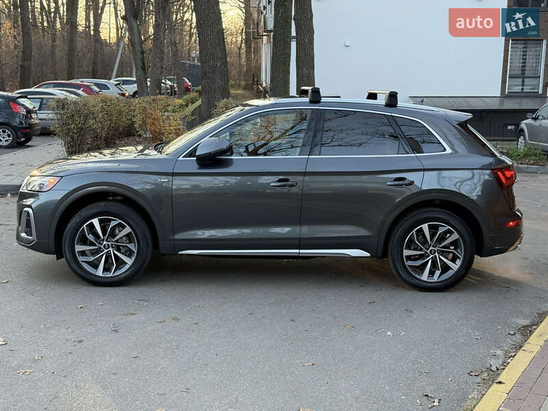 Позашляховик / Кросовер Audi Q5 2022 в Києві