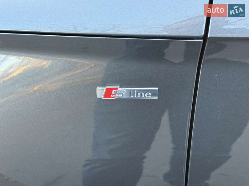 Позашляховик / Кросовер Audi Q5 2022 в Києві