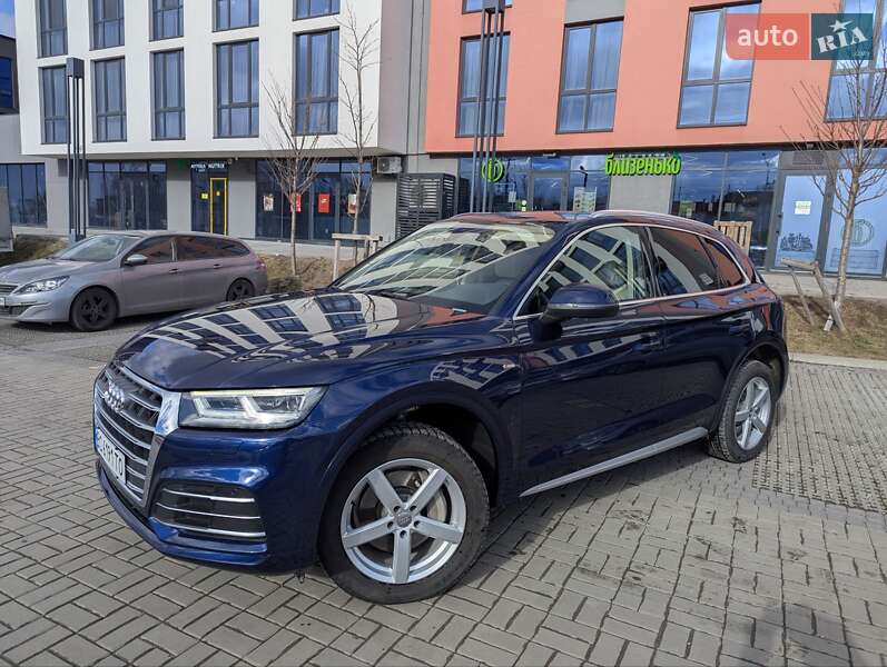 Позашляховик / Кросовер Audi Q5 2017 в Львові