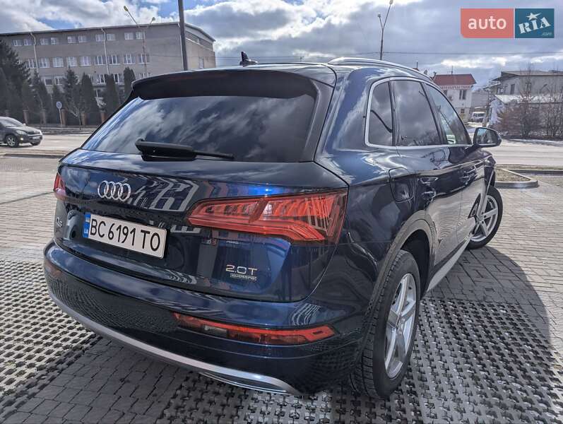 Позашляховик / Кросовер Audi Q5 2017 в Львові