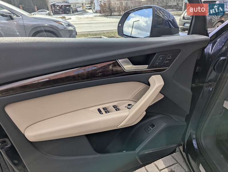 Позашляховик / Кросовер Audi Q5 2017 в Львові