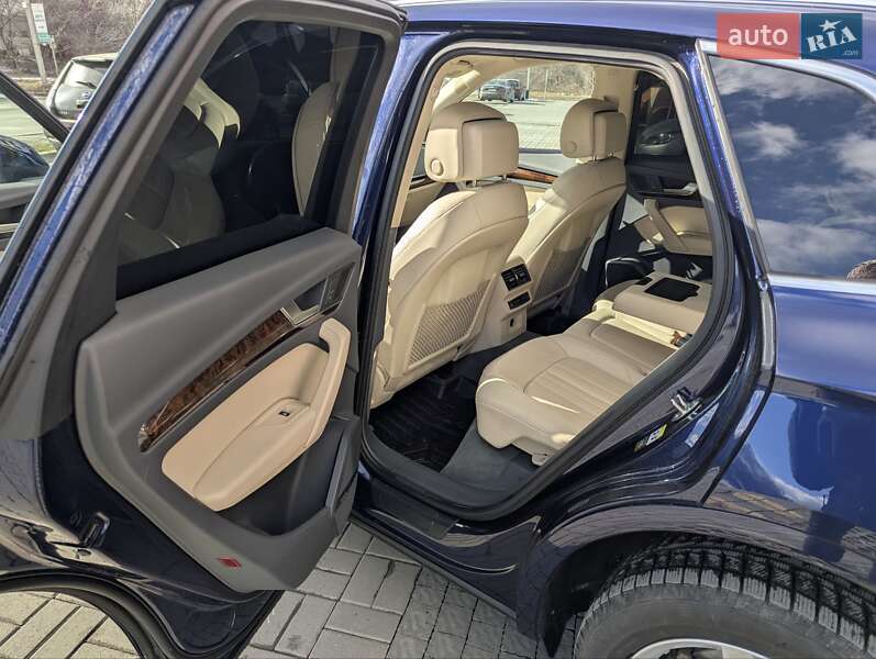 Позашляховик / Кросовер Audi Q5 2017 в Львові