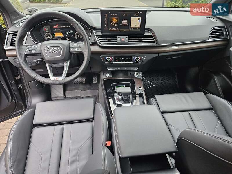 Внедорожник / Кроссовер Audi Q5 2024 в Виннице