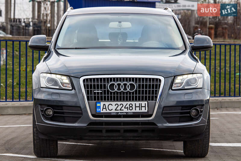 Внедорожник / Кроссовер Audi Q5 2009 в Нововолынске