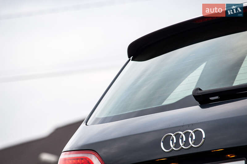 Внедорожник / Кроссовер Audi Q5 2009 в Нововолынске