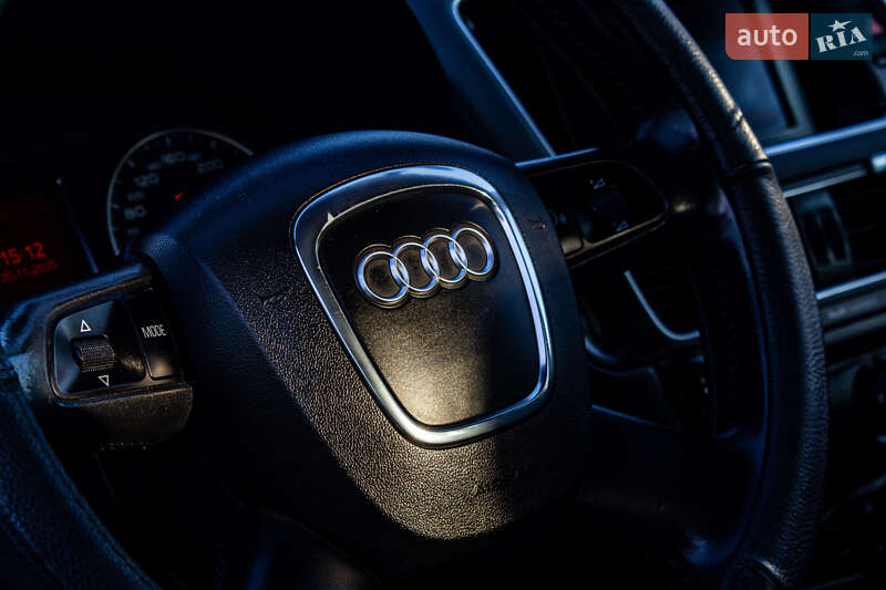 Внедорожник / Кроссовер Audi Q5 2009 в Нововолынске