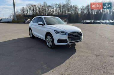 Позашляховик / Кросовер Audi Q5 2017 в Львові