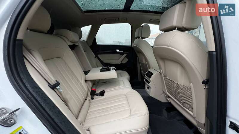 Внедорожник / Кроссовер Audi Q5 2017 в Киеве