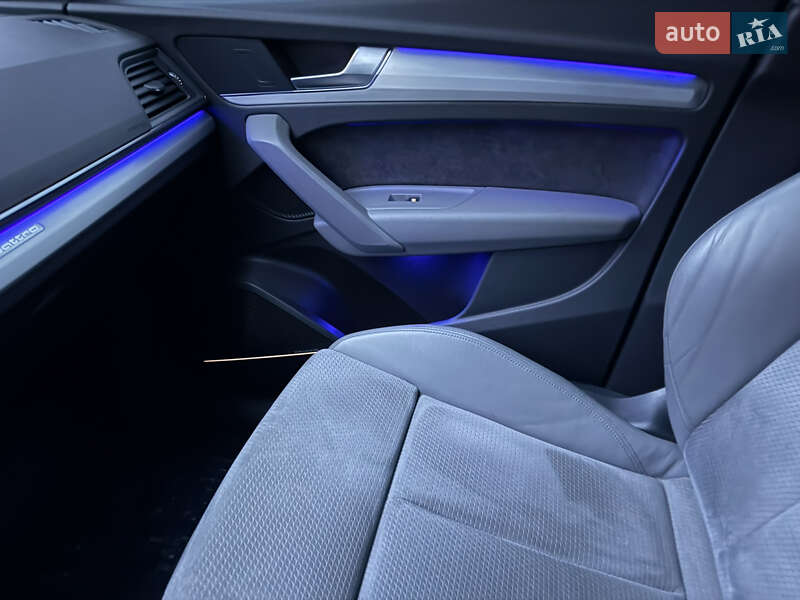 Позашляховик / Кросовер Audi Q5 2017 в Виноградові фото 17 Позашляховик / Кросовер Audi Q5 2017 в Виноградові