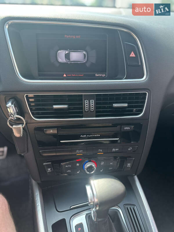 Позашляховик / Кросовер Audi Q5 2012 в Золочеві