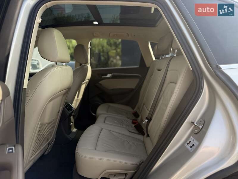 Внедорожник / Кроссовер Audi Q5 2015 в Львове