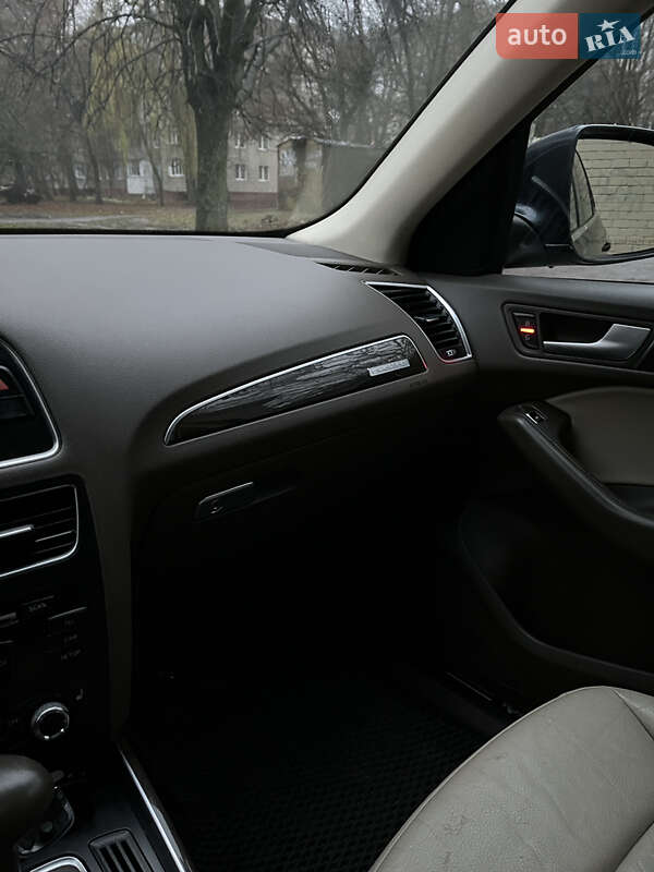 Внедорожник / Кроссовер Audi Q5 2013 в Чернигове