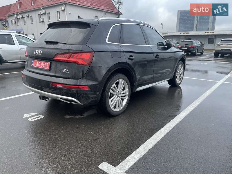 Позашляховик / Кросовер Audi Q5 2017 в Києві