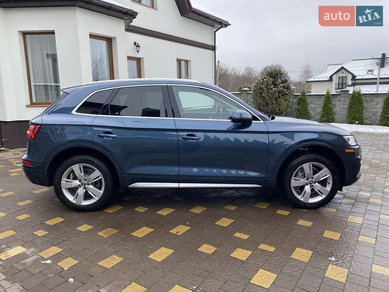 Позашляховик / Кросовер Audi Q5 2017 в Рівному