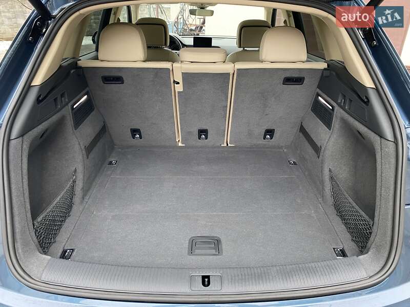 Позашляховик / Кросовер Audi Q5 2017 в Рівному