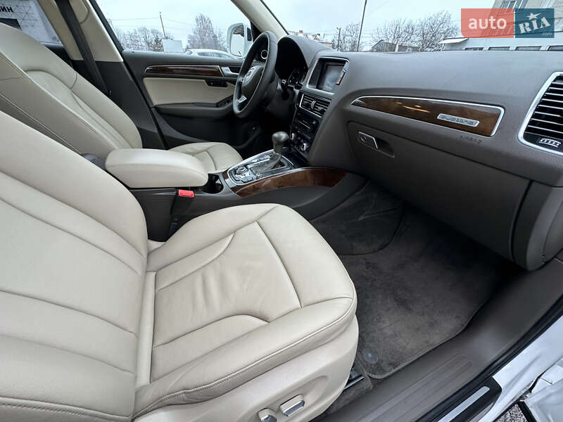 Внедорожник / Кроссовер Audi Q5 2015 в Дубно