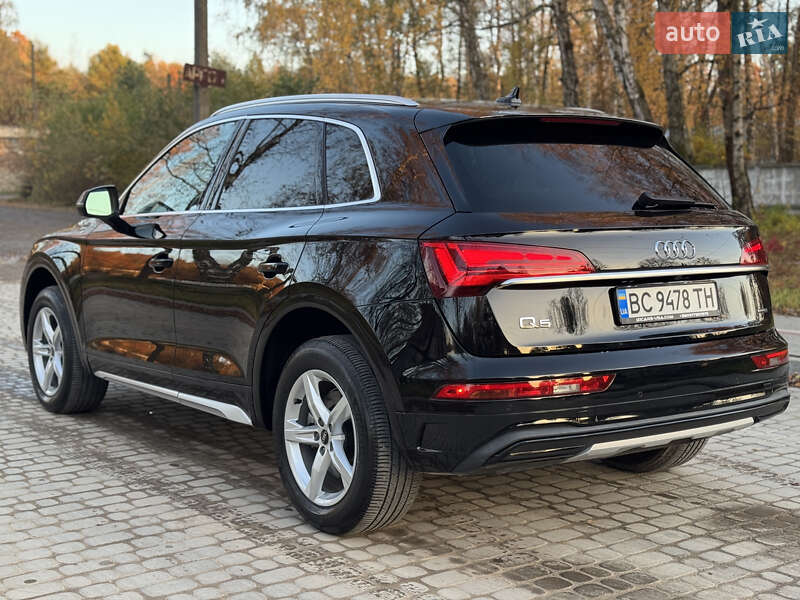 Внедорожник / Кроссовер Audi Q5 2020 в Новояворовске