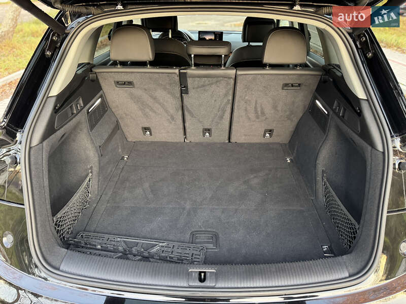 Внедорожник / Кроссовер Audi Q5 2020 в Новояворовске