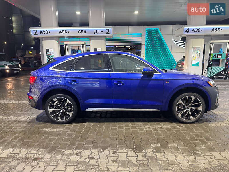 Позашляховик / Кросовер Audi Q5 2021 в Києві