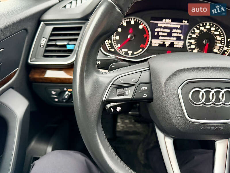 Позашляховик / Кросовер Audi Q5 2018 в Вінниці